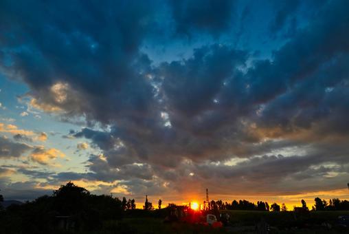 夕焼け 2025/8/3 夕焼け 2025/8/3 夕焼け,夕暮れ,夕方の写真素材