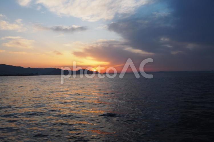 夕暮れの海 夏,海,夕日の写真素材