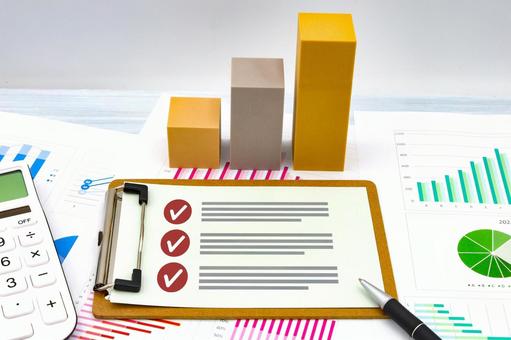 棒グラフとチェック 上昇グラフ,チェック,確認の写真素材