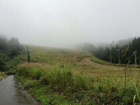 霧に包まれた高原 霧に包まれた高原の写真