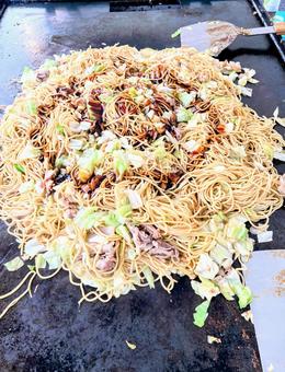 屋台の焼きそば 屋台の焼きそばの写真