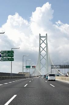 明石海峡大橋 明石海峡大橋 風景,景色,晴れの写真素材
