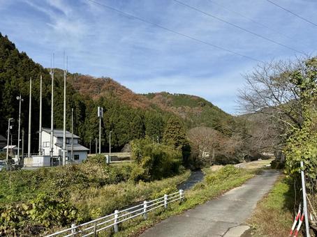 11月　秋の福井県坂井市山奥の景色 秋,ハイキング,山並みの写真素材
