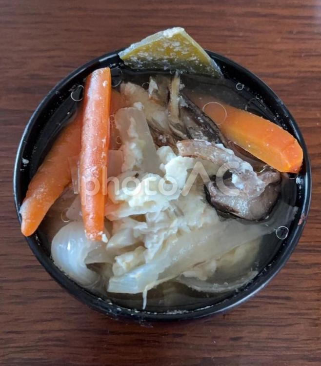 R7.06.26　玉葱などの具沢山みそ汁 具だくさんみそ汁,野菜,みそ汁の写真素材