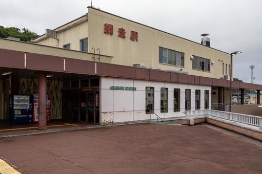 誰もいない網走駅 誰もいない網走駅 網走駅,鉄道,駅名標の写真素材