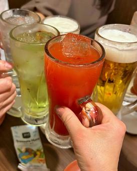 乾杯の瞬間 女子会・飲み会・居酒屋 乾杯の瞬間 女子会・飲み会・居酒屋 乾杯,女子会,飲み会の写真素材