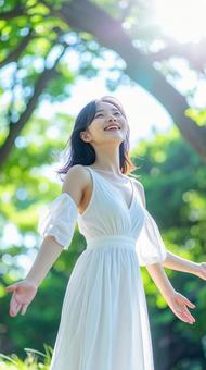 健康的な女性深呼吸 健康的な女性深呼吸の写真