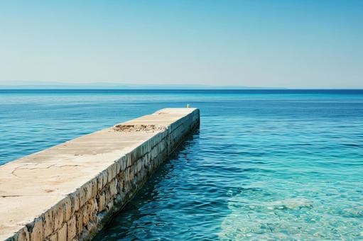 夏の海と桟橋の絶景 夏の海と桟橋の絶景の写真