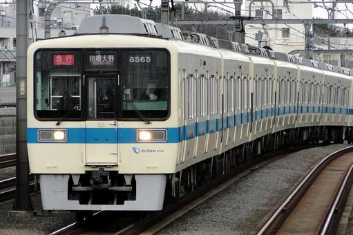 小田急8000形 急行走行 小田急8000形,小田急電鉄,急行列車の写真素材