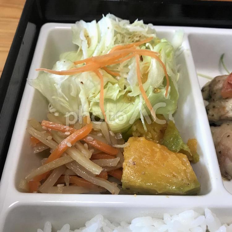 島かぼちゃと金平ごぼう きんぴらごぼう,島かぼちゃ,島カボチャの写真素材