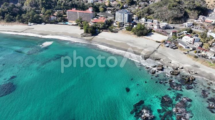 伊豆今井浜海岸のビーチ 今井浜海岸,ドローン,空撮の写真素材