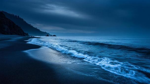 夜明け前の静かな海辺 夜明け前の静かな海辺の写真