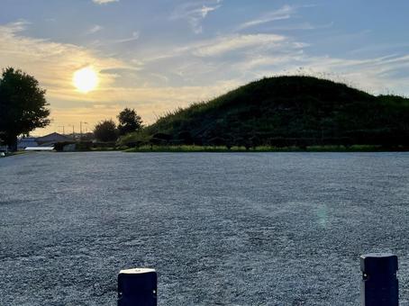奈良　藤ノ木古墳　夕景 藤ノ木古墳,古墳,墳丘の写真素材