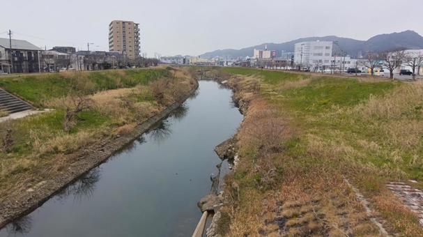 Photo, mikasa river, river side, in town, 
