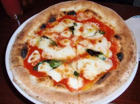 ピザ マルゲリータ ピザ マルゲリータ 洋食,ピザマルゲリータ,イタリアンの写真素材