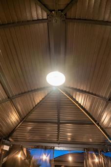 ガゼボの天井と暖かな照明 ガゼボ,天井,照明の写真素材