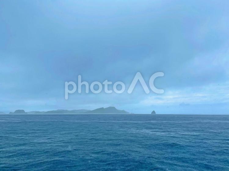 雨模様の慶良間諸島・沖縄 慶良間,スキューバダイビング,ダイビングの写真素材