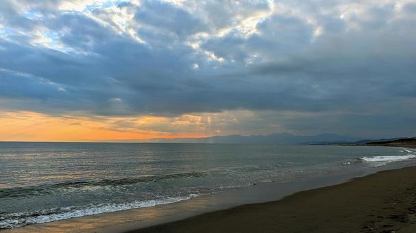 夕暮れの海と空 空,夕焼け,自然の写真素材