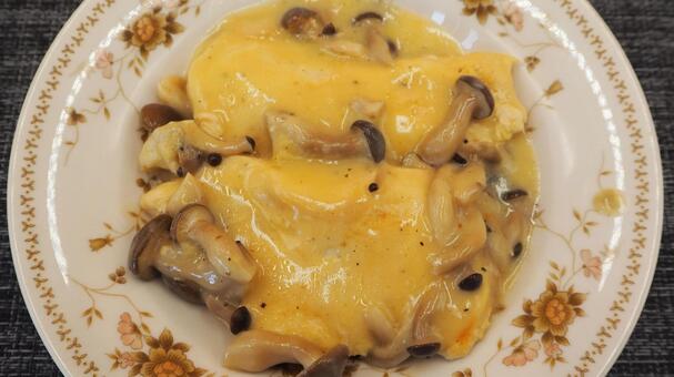 自家製・鶏むね肉のきのこクリームソース煮 鶏むね肉,きのこクリームソース煮,自家製の写真素材