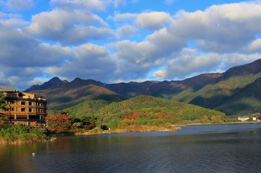 秋の河口湖周辺 秋の河口湖周辺 河口湖周辺,河口湖,湖の写真素材