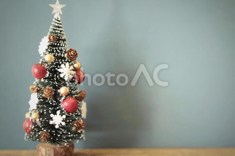 クリスマスツリー  〜ビンテージ風〜 12月,きらめく,ぼかしの写真素材