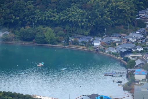 五老ヶ岳公園から見た京都府舞鶴湾の雲海 五老ヶ岳公園から見た京都府舞鶴湾の雲海の写真