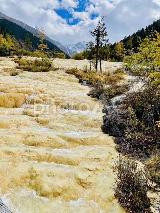金沙舗地を流れる水 金沙舗地,山,自然の写真素材