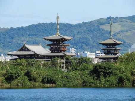 奈良薬師寺遠景 薬師寺遠景,勝間田池,大池の写真素材