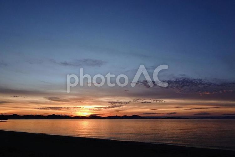 瀬戸の夕暮れ 夕焼け,夕方,日の入りの写真素材