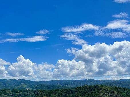 山と青空を望む 背景素材 山と青空を望む 背景素材の写真