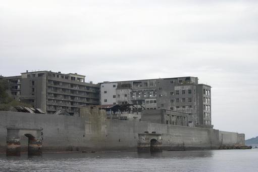 船上から見る軍艦島6 船上から見る軍艦島6の写真