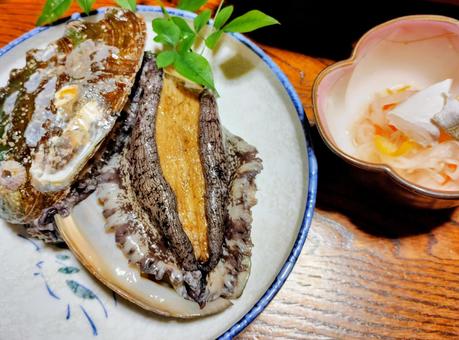 活き鮑 鮑,貝,焼く前の写真素材