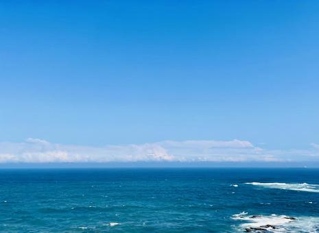 向こう側の海と空 向こう側の海と空の写真