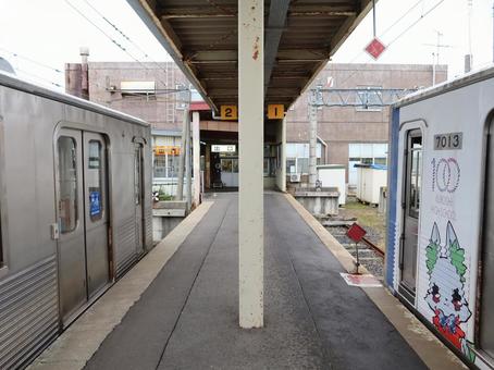 弘南鉄道弘南線 黒石駅  弘南鉄道弘南線,黒石駅,ホームの写真素材