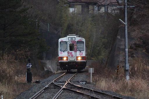春を運ぶ列車 桜,春,出発の写真素材
