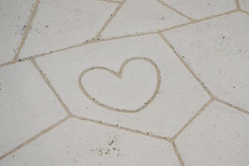 福岡 糸島 歩道に描かれたハートマーク ハートマーク,ハート,♥の写真素材