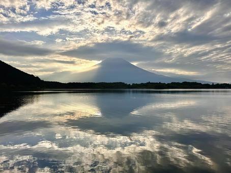 富士山と雲 富士山と雲の写真