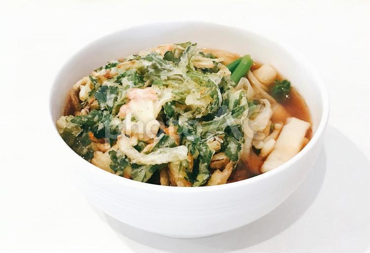 かき揚げかき菜うどん かき揚げかき菜うどん,かき菜うどん,かき菜の写真素材