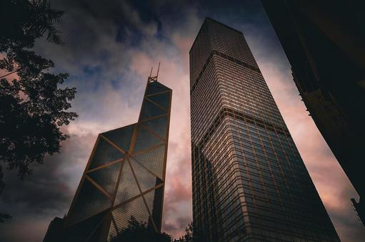 夕焼けの摩天楼(香港) 夕焼けの摩天楼(香港) 夕焼け,ビル群,国際金融中心の写真素材