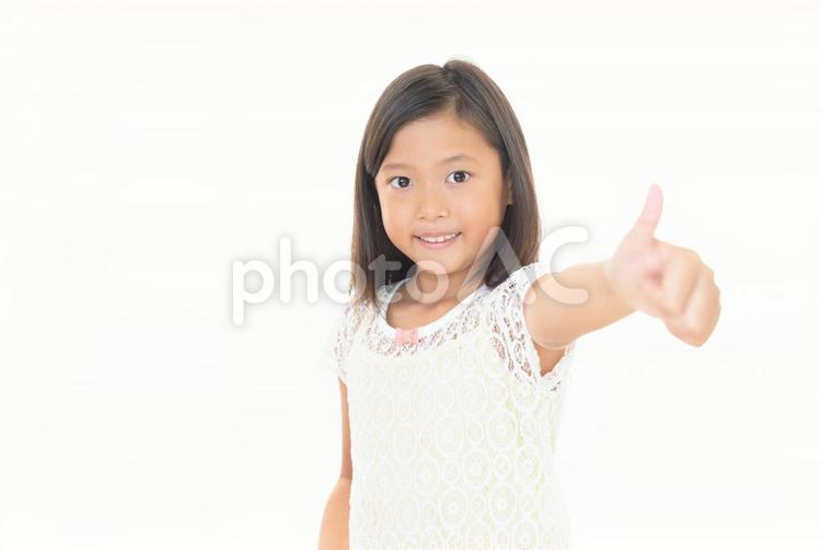 いいねのジェスチャーをする女の子 子供,女の子,女子の写真素材