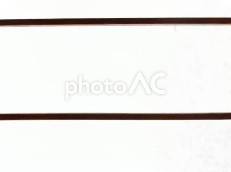 横に二本並ぶ和室の障子と模様 障子,テクスチャー,日本の写真素材