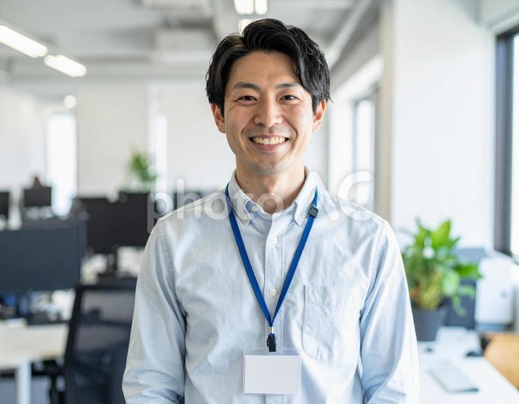 笑顔の男性会社員 男性,ビジネスマン,エンジニアの写真素材