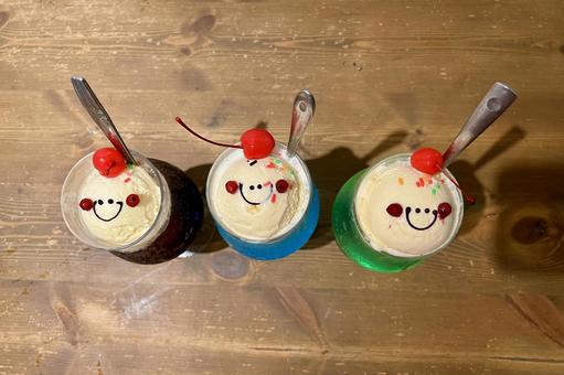 ニコちゃんのクリームソーダ ニコちゃんのクリームソーダの写真