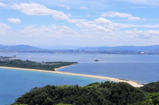 空と海と街並みと緑(福岡市) 空と海と街並みと緑(福岡市)の写真