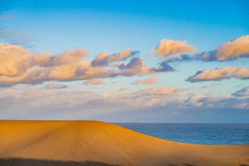 鳥取県　鳥取砂丘の風景 鳥取砂丘,日本の風景,自然の写真素材