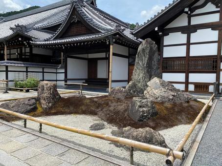 京都・天龍寺の境内にて 京都・天龍寺の境内にて 嵐山,京都,右京区の写真素材