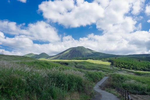 Aso Kusasenri Beach with the blue sky shining, JPG