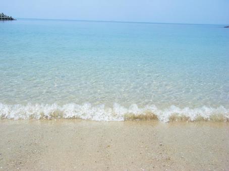 波打ち際の写真