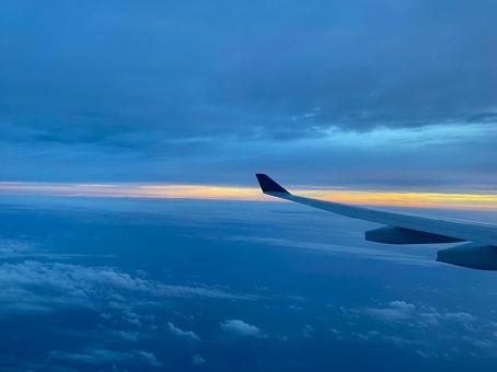 飛行機から見た外の景色 飛行機から見た外の景色の写真
