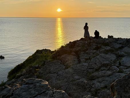 The Sea of Japan and cliffs seen from Tojinbo in Fukui Prefecture in the evening, JPG